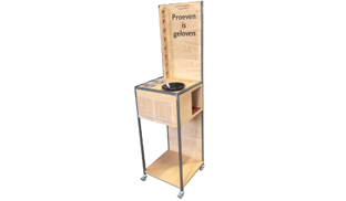 Houten wijn proefdisplay 1